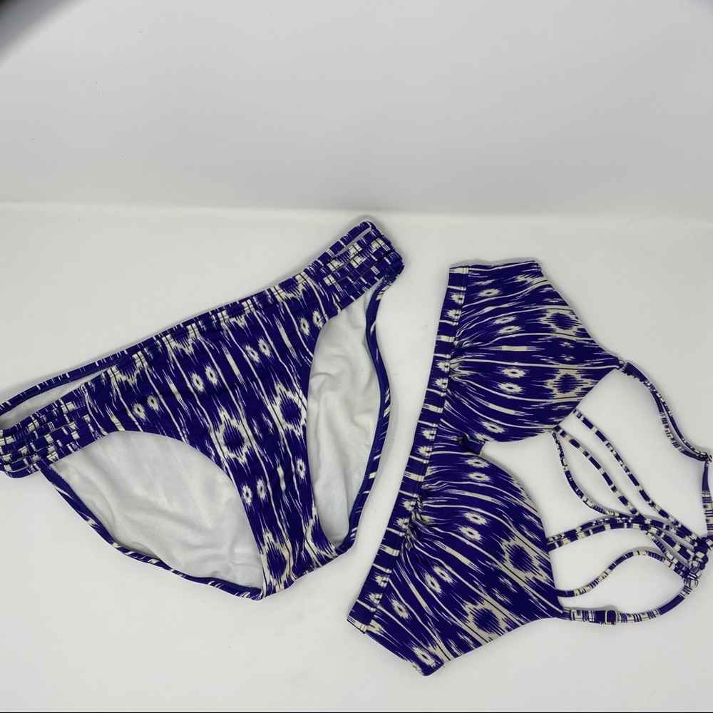 Athleta Ikat pattern blue/white bikini